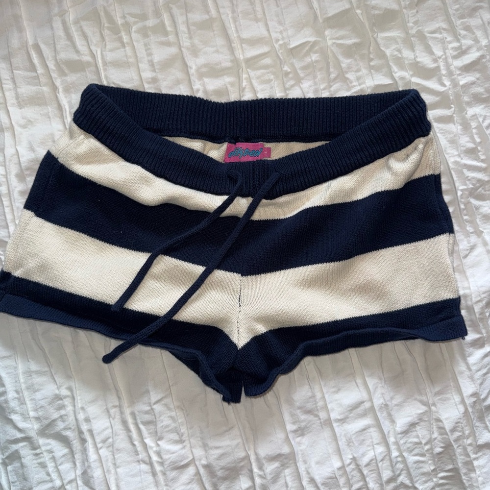 Edikted Riley Striped Knit Shorts - Picture 5 of 6